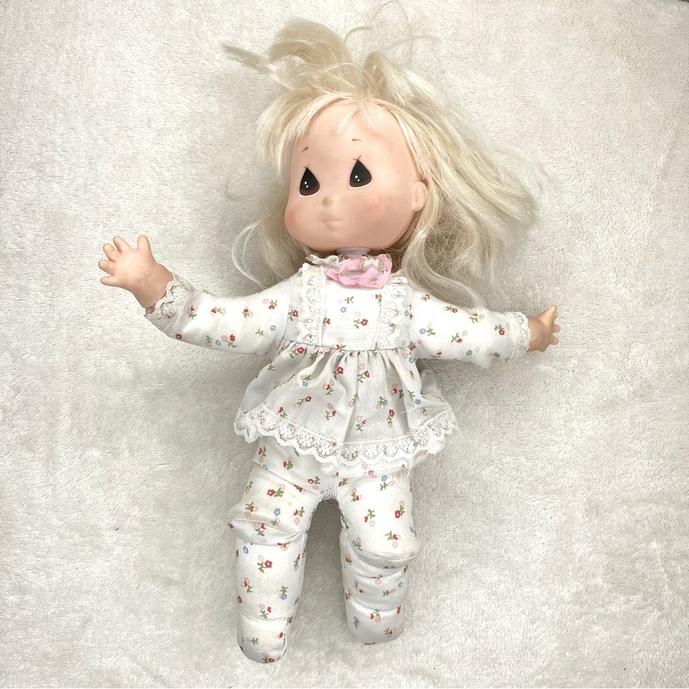 Precious Moments Eugene Doll Vintage Praying Blonde Flowers White Dress